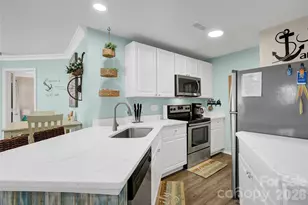 18857 Vineyard Point Ln, Cornelius, NC 28031 - Photo 3