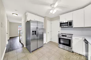 1308 Cindy Carr Dr, Matthews, NC 28105 - Photo 7