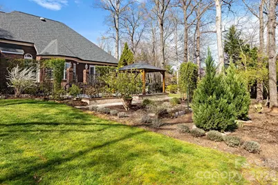 433 Gregan Court, Matthews, NC 28104 - Photo 7