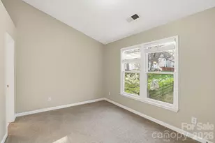 4915 Benthaven Ln, Charlotte, NC 28269 - Photo 11