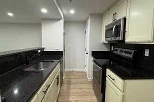 1604 Arlyn Cir, Charlotte, NC 28213 - Photo 7