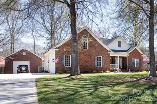 1525 Garrett Landen Drive, Clover, SC 29710 - Photo 3