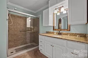 5805 Amity Springs Dr, Charlotte, NC 28212 - Photo 21