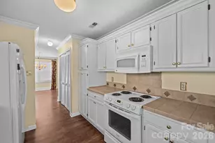 5805 Amity Springs Dr, Charlotte, NC 28212 - Photo 15