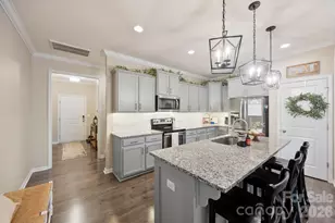 621 Samet St, Fort Mill, SC 29715 - Photo 3