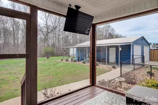 2979 Greenleaf Rd, Clover, SC 29710 - Photo 19