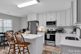 2979 Greenleaf Rd, Clover, SC 29710 - Photo 5