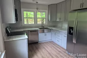 8246 Arrowsmith Ln, Charlotte, NC 28270 - Photo 7