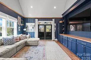 1024 E 35th St, Charlotte, NC 28205 - Photo 11