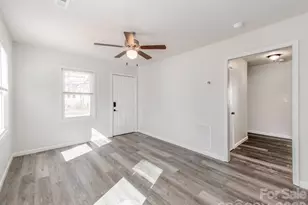 2948 Coronet Way, Charlotte, NC 28208 - Photo 11