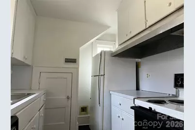 144 S Broadway Street, Forest City, NC 28043 - Photo 3