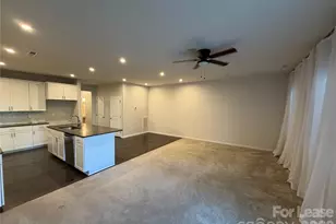 318 Willow Wood Ct, Matthews, NC 28104 - Photo 3