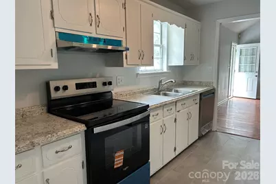 2393 Oxford Circle, Lancaster, SC 29720 - Photo 9