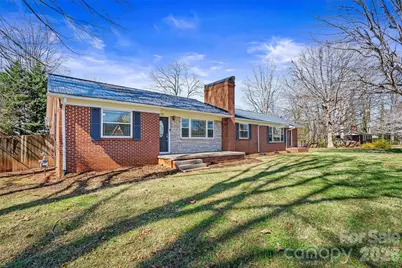 1212 3rd Street Drive SE, Conover, NC 28613 - Photo 3