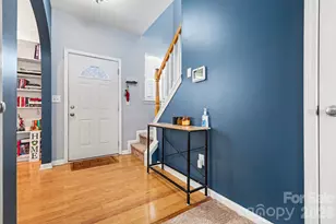 8411 Chaceview Ct, Charlotte, NC 28269 - Photo 3