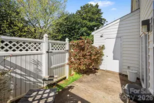 8411 Chaceview Ct, Charlotte, NC 28269 - Photo 19