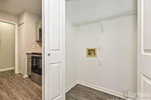 1225 Eagles Landing Dr, Charlotte, NC 28214 - Photo 3