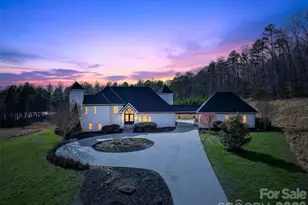 300 Springhill Dr, Rutherfordton, NC 28139 - Photo 1