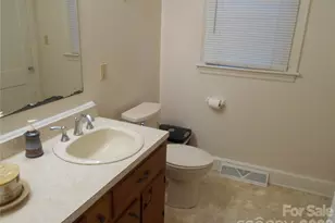 18 Herron St, Black Mountain, NC 28711 - Photo 17