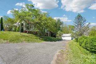 7 Oteen Park Pl, Asheville, NC 28805 - Photo 23