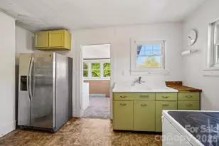 7 Oteen Park Pl, Asheville, NC 28805 - Photo 9