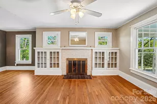 7 Oteen Park Pl, Asheville, NC 28805 - Photo 5