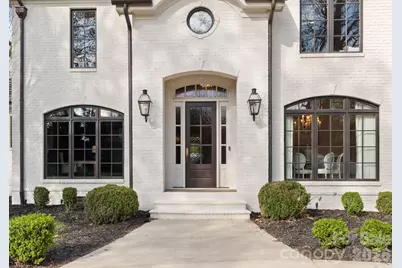 2043 Sharon Lane, Charlotte, NC 28211 - Photo 3
