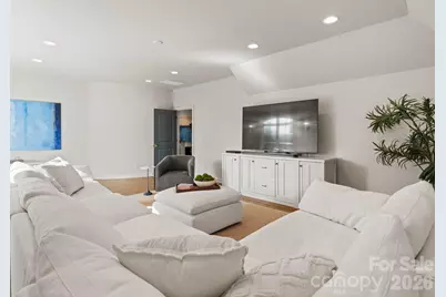 2043 Sharon Lane, Charlotte, NC 28211 - Photo 37