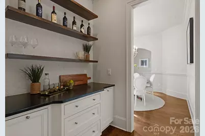 2043 Sharon Lane, Charlotte, NC 28211 - Photo 9