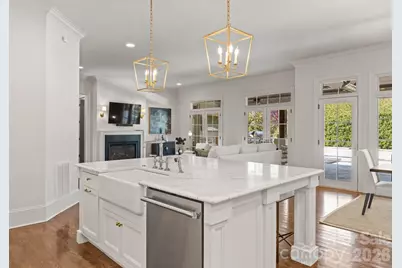 2043 Sharon Lane, Charlotte, NC 28211 - Photo 17