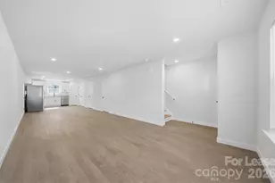 403 15th Ave SW, Hickory, NC 28602 - Photo 5