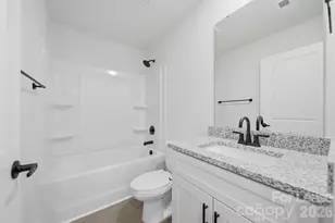 403 15th Ave SW, Hickory, NC 28602 - Photo 21