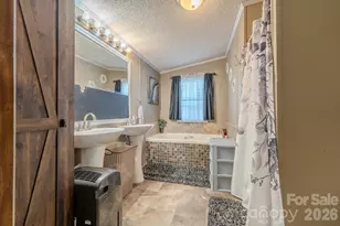 672 Upper Hanging Rock Rd, Spruce Pine, NC 28777 - Photo 11