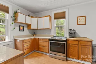 1 Ridgefield Pl, Asheville, NC 28803 - Photo 11