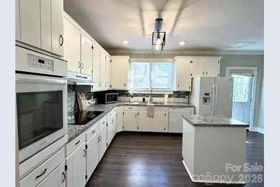 741 W Brooklyn Avenue, Lancaster, SC 29720 - Photo 7