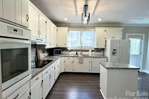 741 W Brooklyn Ave, Lancaster, SC 29720 - Photo 7