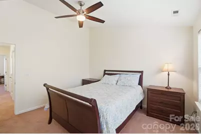 8422 Chaceview Court, Charlotte, NC 28269 - Photo 25