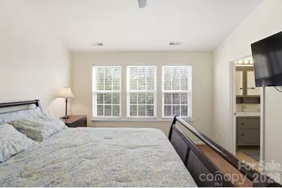 8422 Chaceview Court, Charlotte, NC 28269 - Photo 23