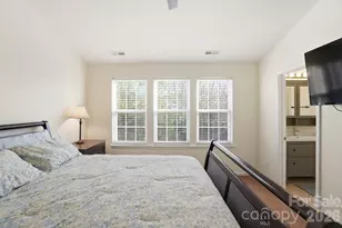 8422 Chaceview Ct, Charlotte, NC 28269 - Photo 23