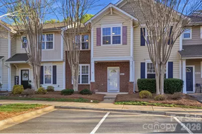 8422 Chaceview Court, Charlotte, NC 28269 - Photo 3