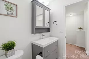 8422 Chaceview Ct, Charlotte, NC 28269 - Photo 37