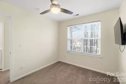 8422 Chaceview Court, Charlotte, NC 28269 - Photo 41