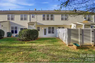 8422 Chaceview Court, Charlotte, NC 28269 - Photo 47