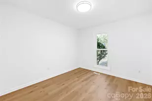 8122 Strawberry Point Dr, Charlotte, NC 28215 - Photo 17