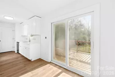 8122 Strawberry Point Drive, Charlotte, NC 28215 - Photo 11