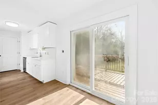 8122 Strawberry Point Dr, Charlotte, NC 28215 - Photo 11