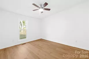 8122 Strawberry Point Dr, Charlotte, NC 28215 - Photo 13