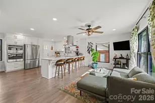 4408 Mapleleaf Ln, Charlotte, NC 28208 - Photo 5