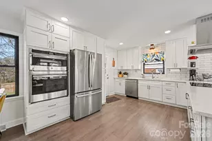 4408 Mapleleaf Ln, Charlotte, NC 28208 - Photo 9