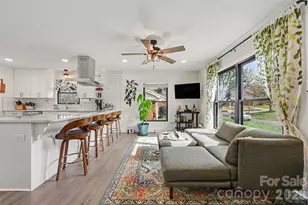 4408 Mapleleaf Ln, Charlotte, NC 28208 - Photo 7